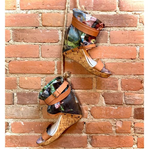 VINTAGE Redesigned Fabric Collage Wedges - Picture 2 of 12
